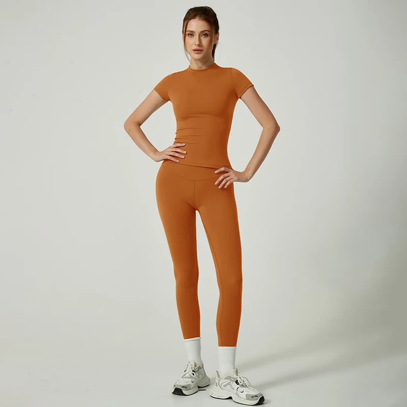 Quick-Drying Gym & Sport Breathable Shirt & Leggings