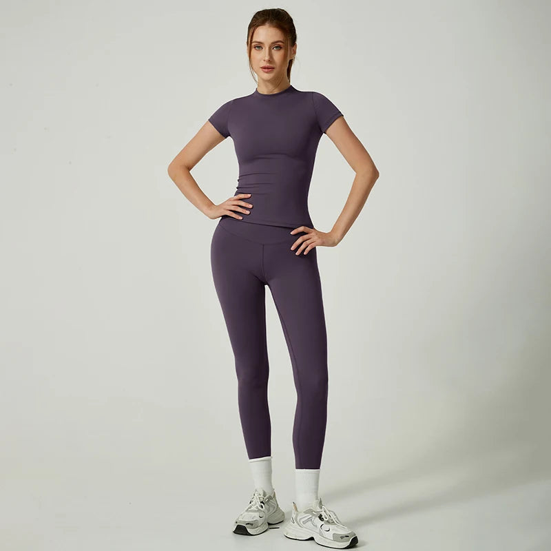 Quick-Drying Gym & Sport Breathable Shirt & Leggings