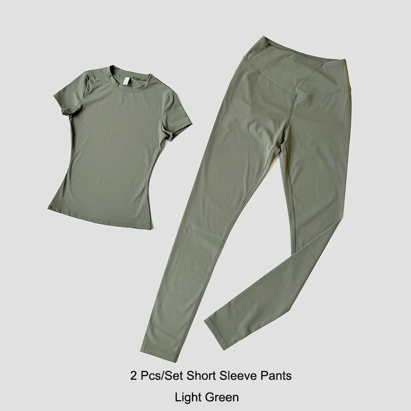 Quick-Drying Gym & Sport Breathable Shirt & Leggings