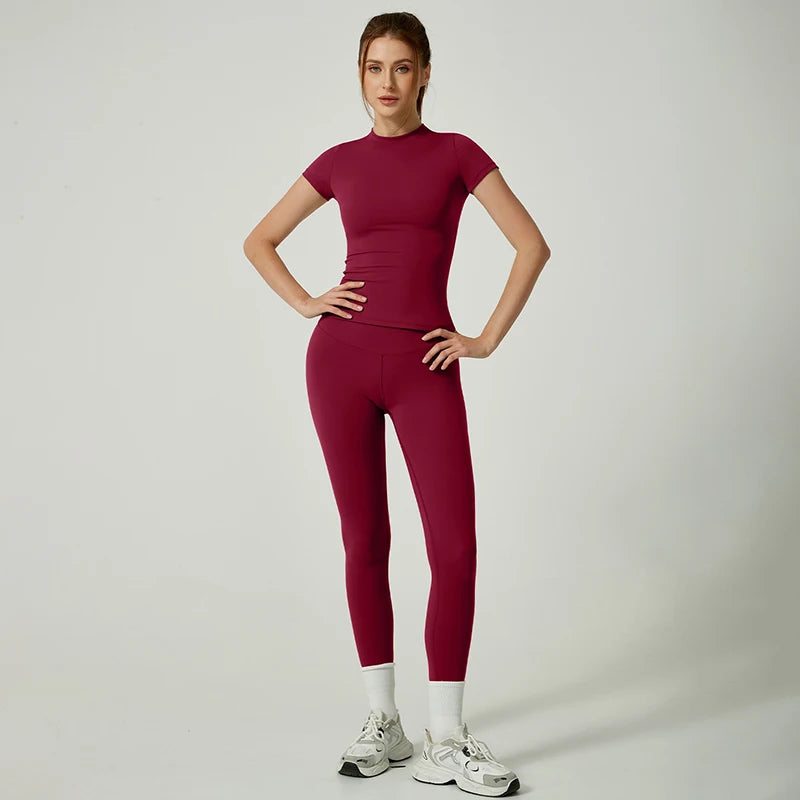 Quick-Drying Gym & Sport Breathable Shirt & Leggings