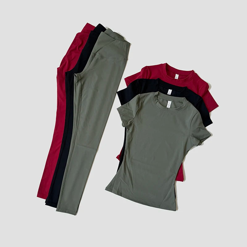 Quick-Drying Gym & Sport Breathable Shirt & Leggings