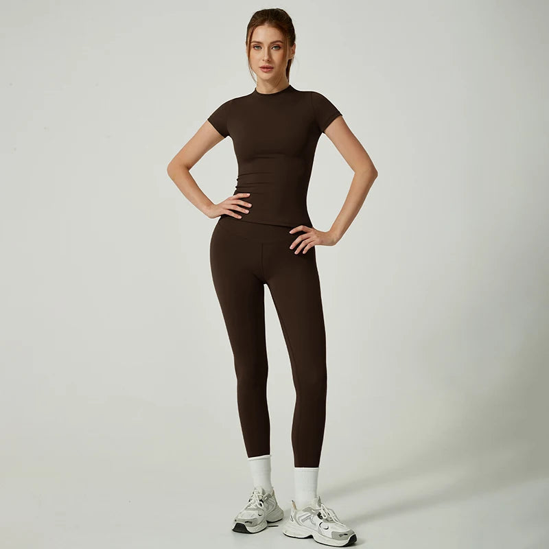 Quick-Drying Gym & Sport Breathable Shirt & Leggings